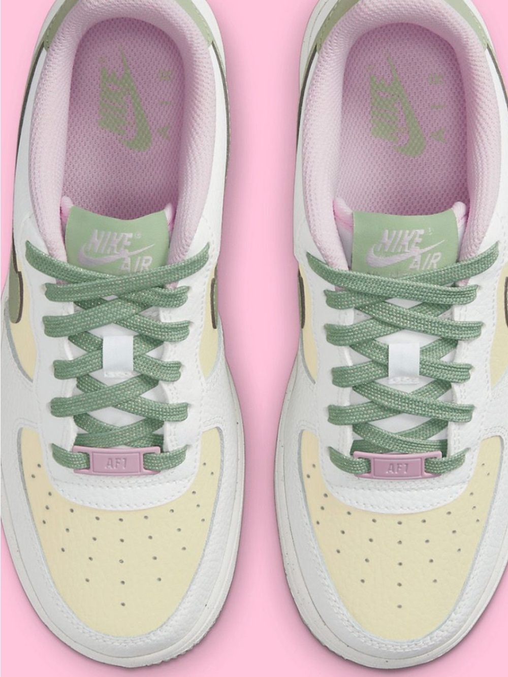 Nike Kids Low-Top Sneakers in Pink, Sage & Cream